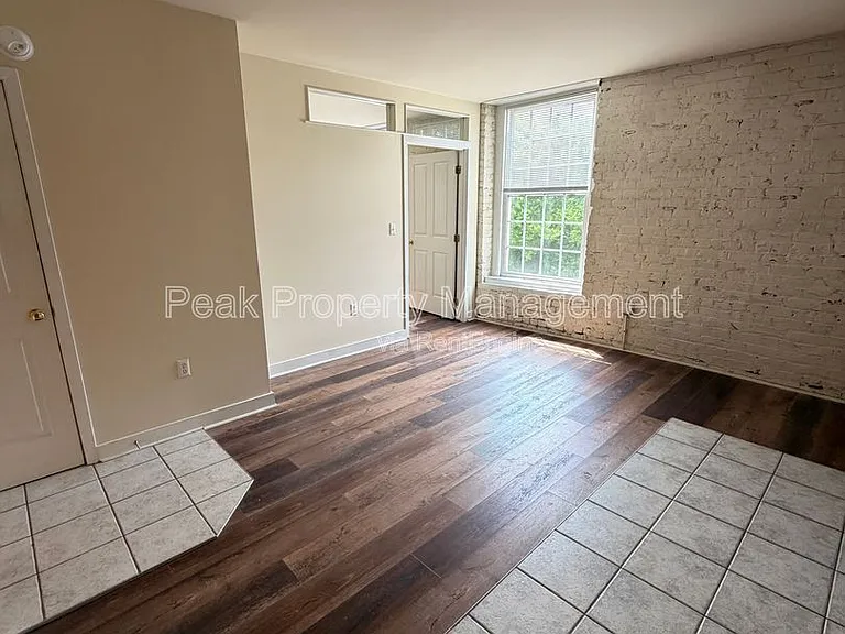Poythress Apartments — Photo 91