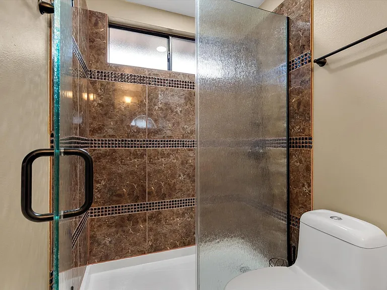 2929 Pleasant Lake Dr — Photo 18