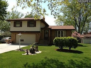 1st image of 136 Ashwood Dr