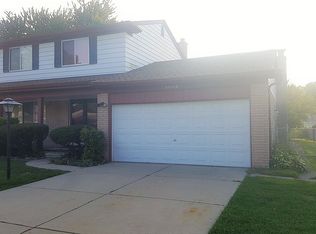 30169 Avondale Dr, Madison Heights, MI