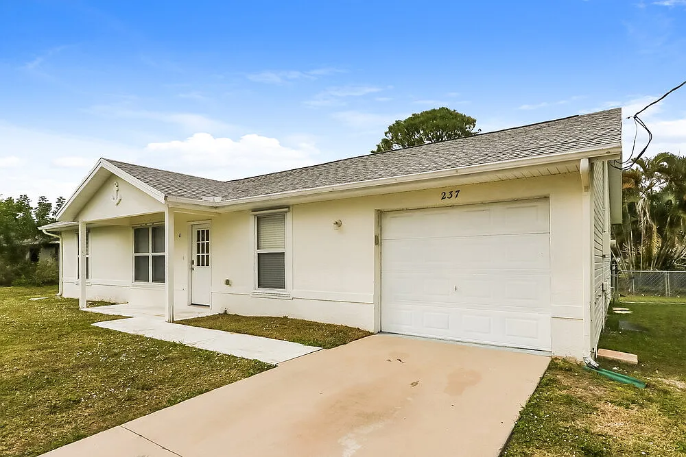 3 bed, 2.0 bath, 1188 sqft, $2,510 — Photo 3
