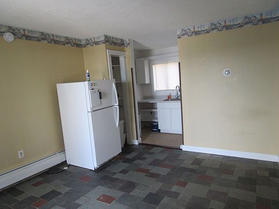 4th image of 933 Ocean Blvd #17