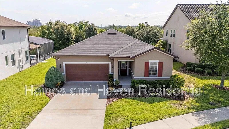 3 bed, 2.0 bath, 2208 sqft, $2,300 — Photo 2