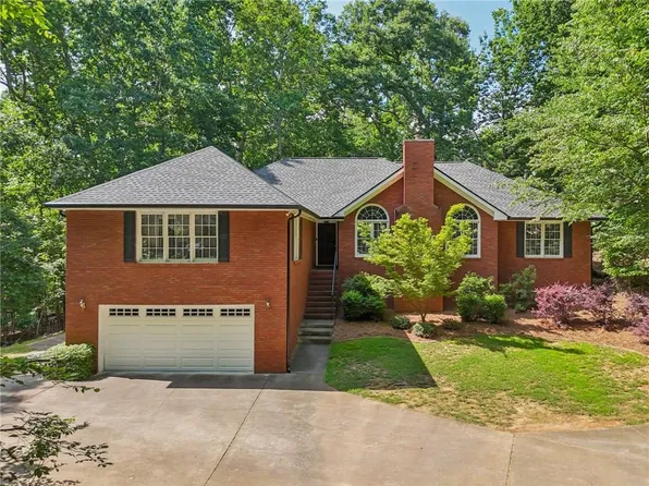 6030 Terrace Lake Point, Flowery Branch, GA 30542