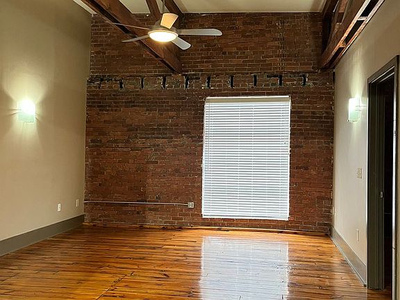 3rd image of 302 Campbell Ave SE Unit 207
