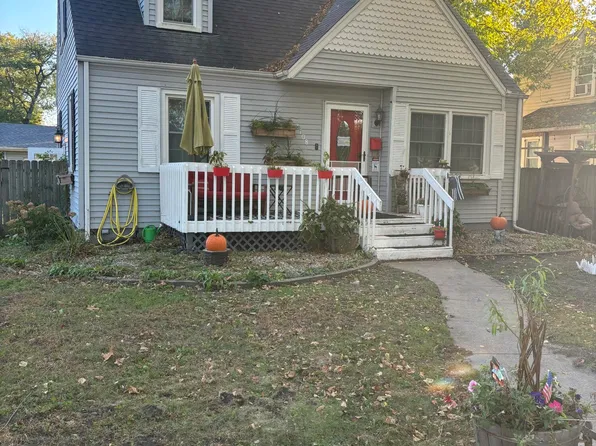 2708 38th St, Highland, IN 46322