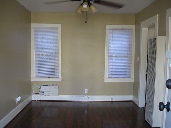 livingroom as you walk in