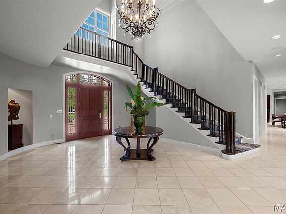 5th image of 17 Bridle Ridge Ln