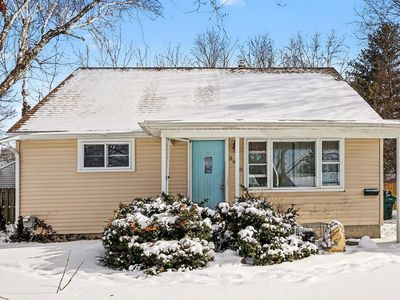 2928 Lafayette Cir, Lansing, MI, 48906