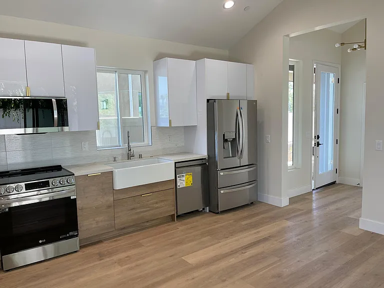 434 Emilia Pl — Photo 3