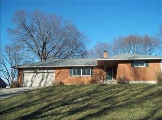 309 Meadowgrove Dr, Englewood, OH
