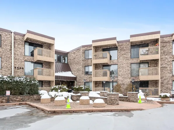 9400 Old Cedar Ave S APT 217, Bloomington, MN 55425