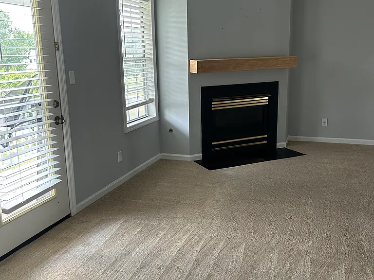274 Waterdown Dr #11 — Photo 4