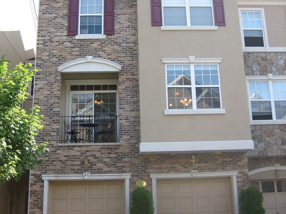 Exterior - Brick & Stucco
