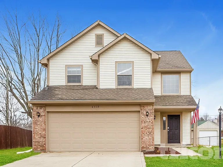 4719 Plantation St — Photo 1