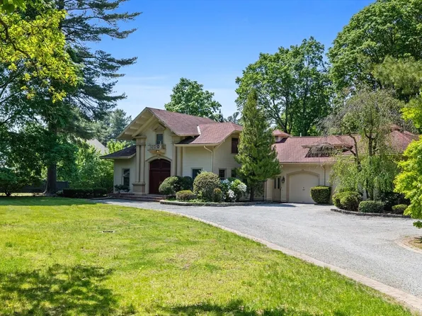 501 Canton St, Westwood, MA 02090