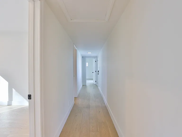 4835 Cliffside Dr — Photo 35