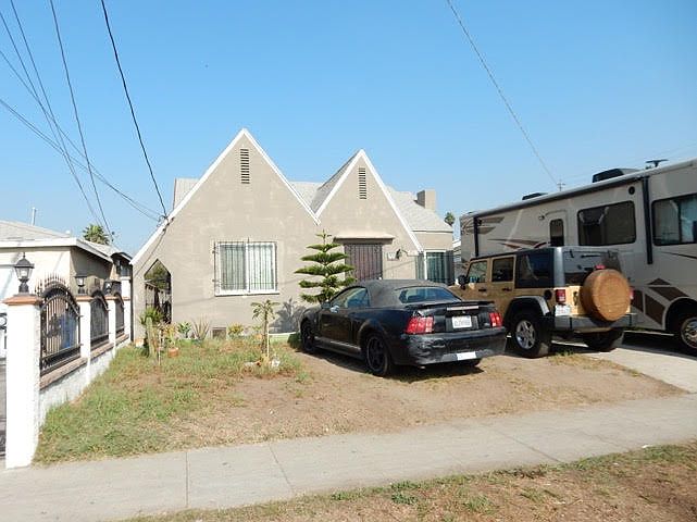 1st image of 519 W 95th St