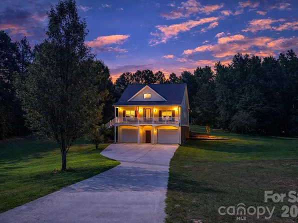 556 Peaceful Creek Dr, York, SC 29745