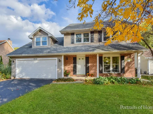 2206 Gleneagles Dr, Naperville, IL 60565
