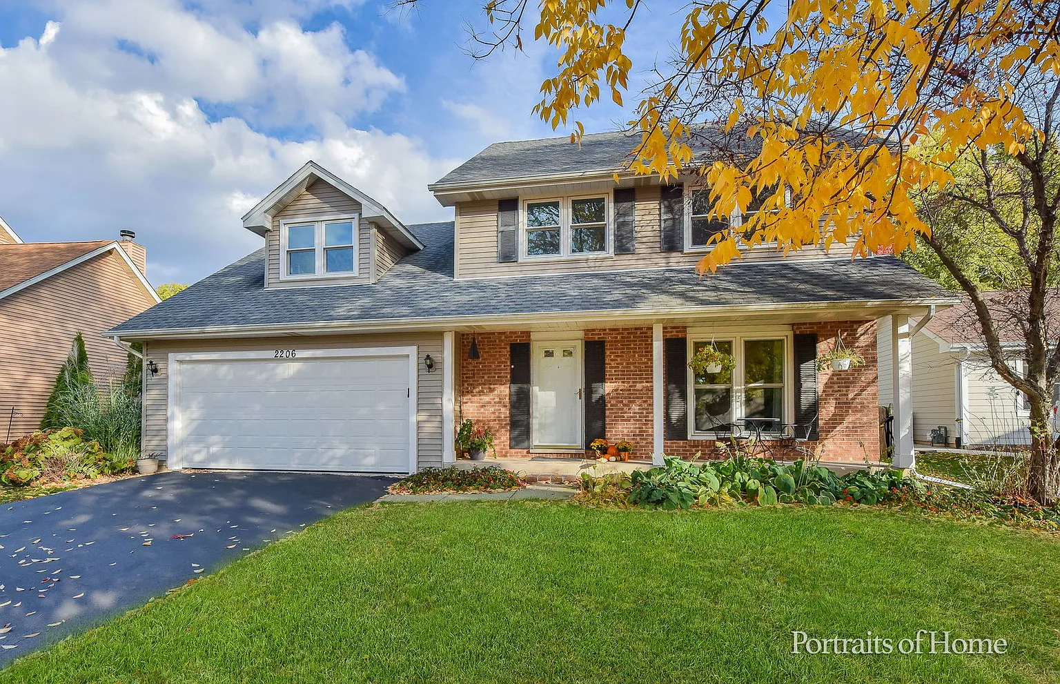 2206 Gleneagles Dr photo 1