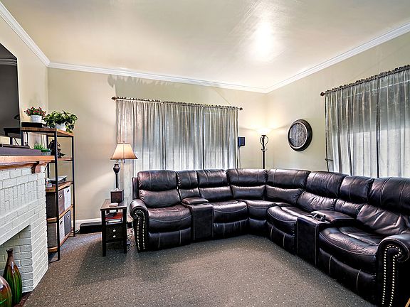 4th image of 396 S Wildwood Ave