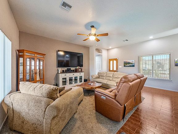 5th image of 10714 E 38th Ln