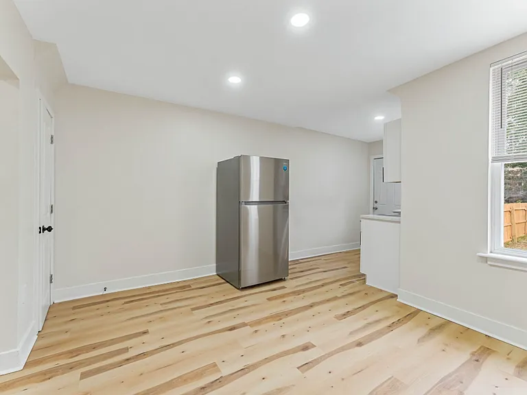 2066 Eastburn Ave — Photo 7