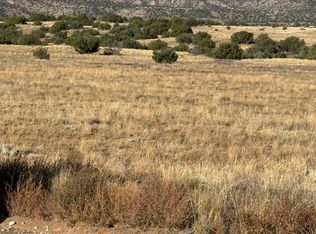 28 Lakewood Dr, Medanales, NM 87548