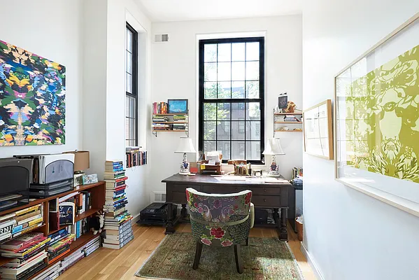 Rented by Warburg | media 32