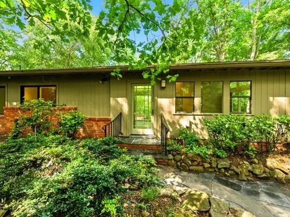 26 Mount Bolus Rd, Chapel Hill, NC 27514