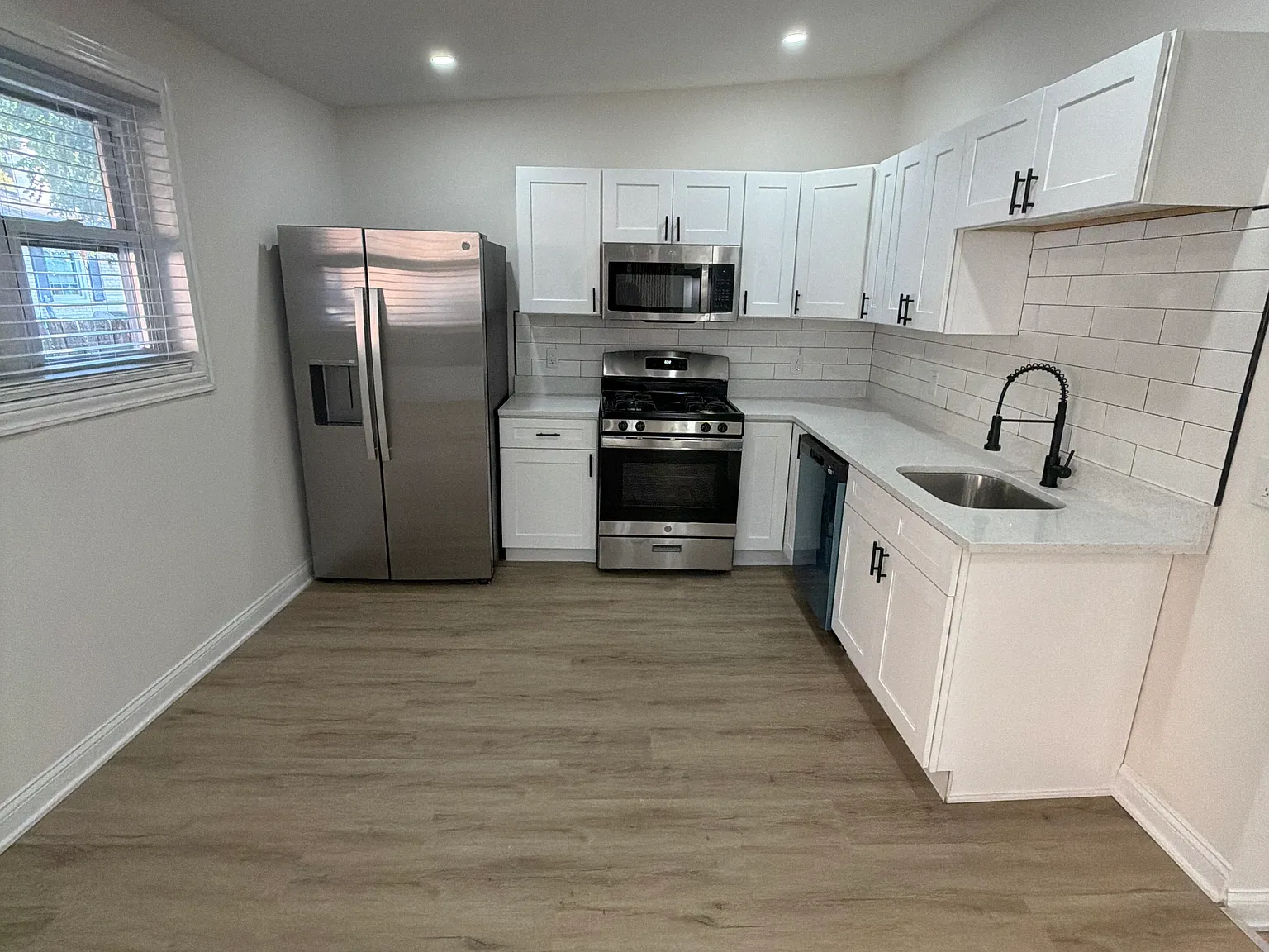1 bed, 750 sqft, $1,650 — Photo 3