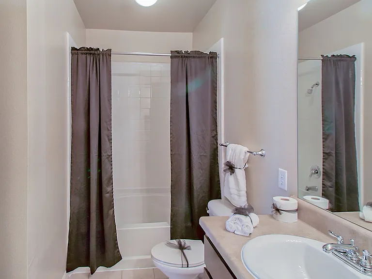 Vista Ridge Apartments — Photo 10