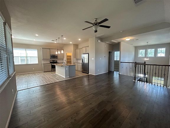 4th image of 3132 Dunsmore Manor Ct