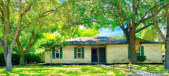 1st image of 4427 Hickory Hill Dr
