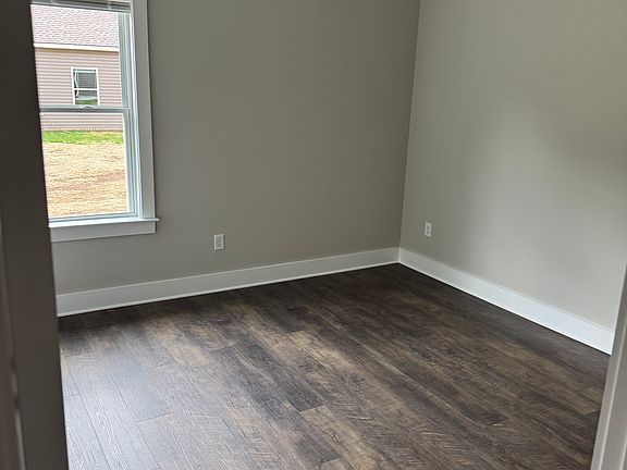 4th image of 87 Gentry Rd