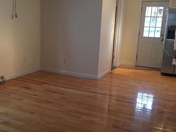 4th image of 16126 84th Avenue # Fl 1