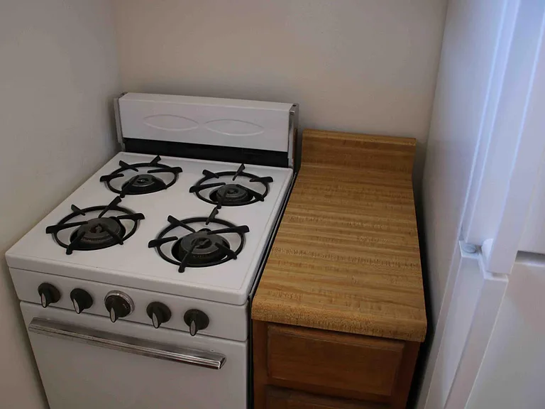 1805 E Blacklidge Dr #B — Photo 6