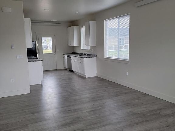 2nd image of 2600 Aggie Way