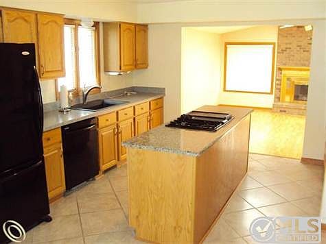 2nd image of 559 Orange St