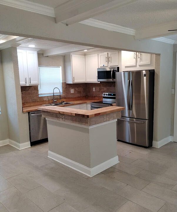 1st image of 1003 Westdale Dr #1