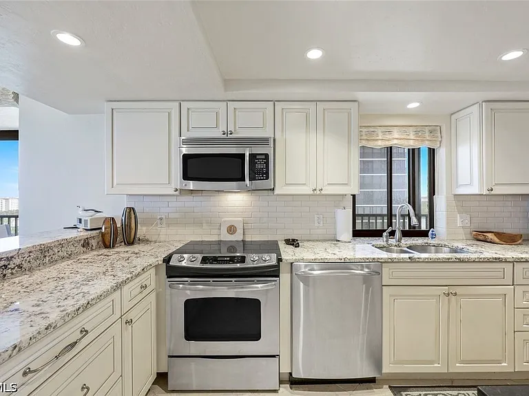 26235 Hickory Blvd #7C — Photo 9