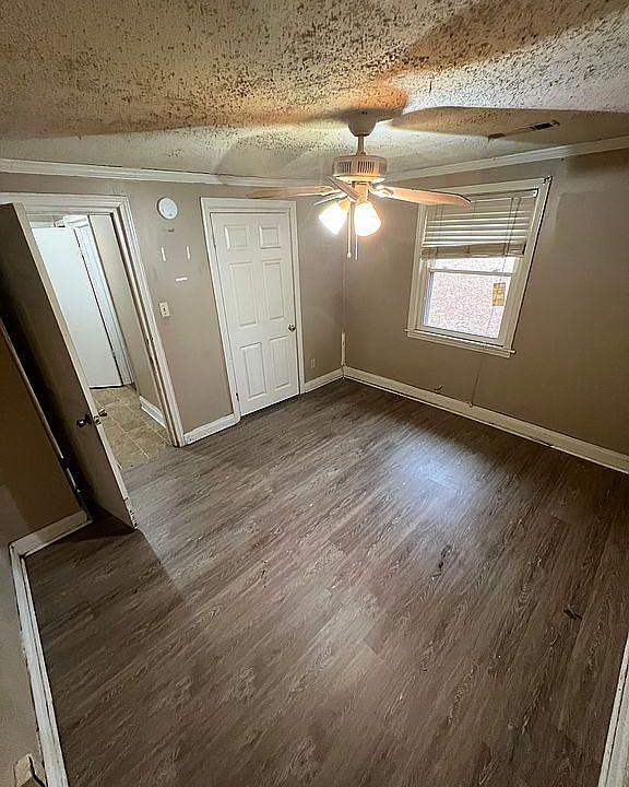 1st image of 122 Bowie St