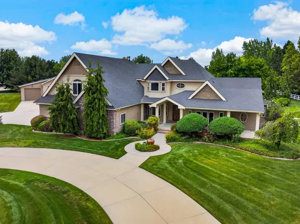 2684 W Champagne Dr, Eagle, ID 83616
