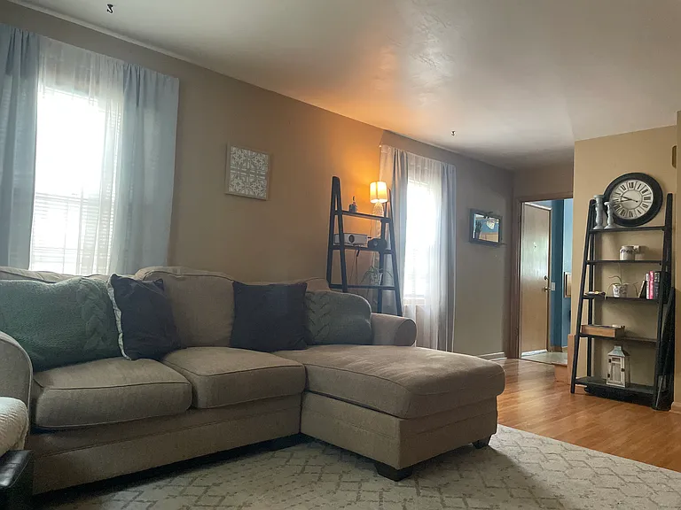 1951 Heath Ave #1951 — Photo 2