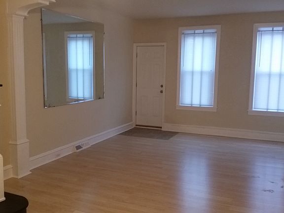 5th image of 1929 E Somerset St