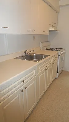 Rented by Goldfarb Properties | media 19