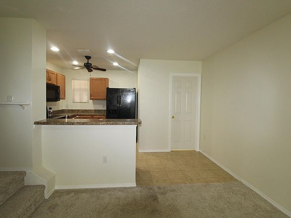 Kitchen with Breakfast Bar