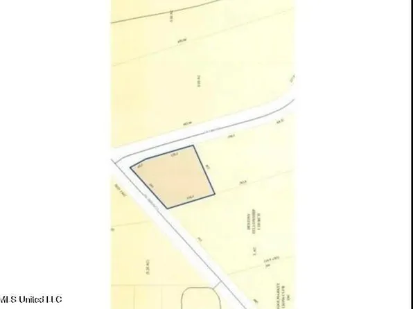 12648 Lorraine Rd, Biloxi, MS 39532