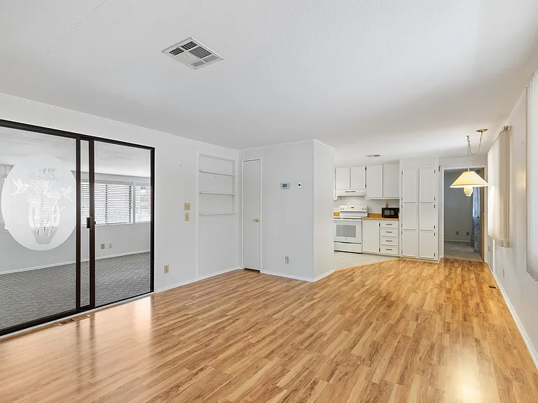 5223 E Lindstrom Ln — Photo 6